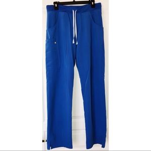 FIGS Kade Cargo Scrub Pants in TALL